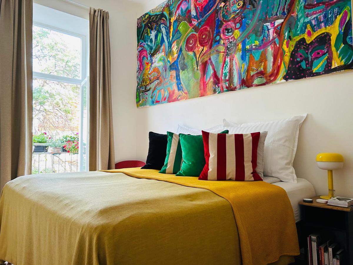 Green Balcony & King Size Bed ปราก ภายนอก รูปภาพ