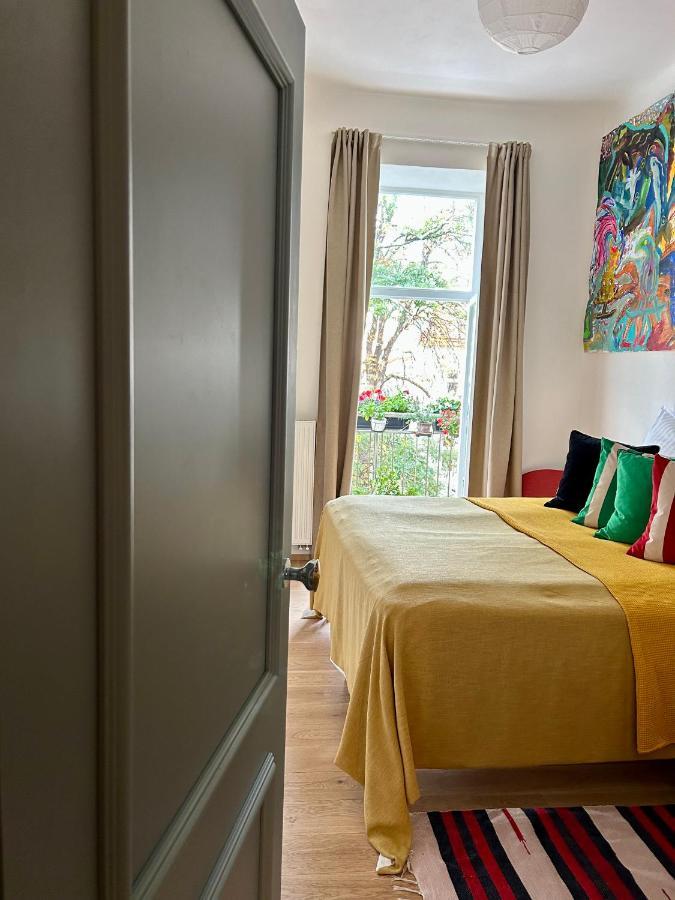 Green Balcony & King Size Bed ปราก ภายนอก รูปภาพ
